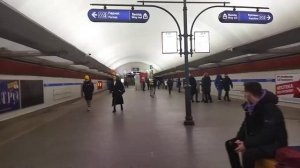 Станция метро Пионерская