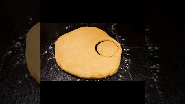 Пончики дома!! Дрожжевое тесто. #short #donut #kitchenknife