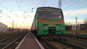 ЭПЛ2Т-005 с и ВЛ8М-1425 с пассажирским поездом по о.п. Ясиноватая-горка.