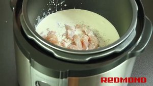 Курица в сливках в мультиварке REDMOND RMC-M4504
