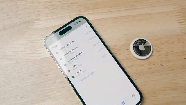 My BEST Desk Setup & Tech Accessories of 2022!