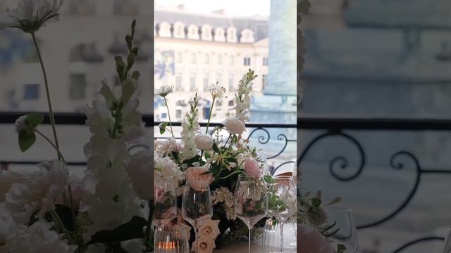 Roses are red, violets are blue, if you want a dreamy wedding, flowers are a must-do смотреть онлайн