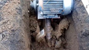 Траншея копаем культиватором .