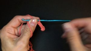 Вяжем красивый шнур крючком /Crocheting a cord - video tutorial.