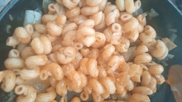 Самый простой рецепт макарон. Макароны для бедных но очень вкусных.