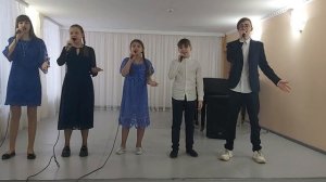 "Мы делаем выбор сами!"              Сл. и муз. Надежды и Натальи Нужиных