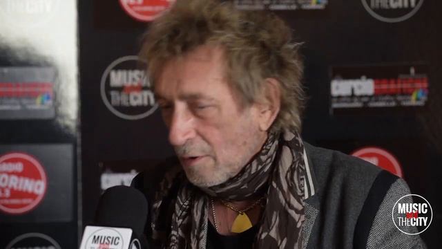 I dietro le quinte del bassista rock più amato: l'intervista completa a Claudio "Gallo" Golinelli смотреть онлайн