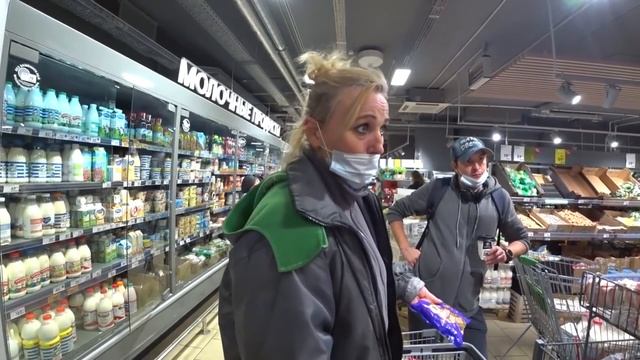 Ч1. Пятерка использует ДЕТСКИЙ труд и продает ПРОСРОЧКУ. ПОЛИЦИЯ И ОБЭП в магазине на Комендантском