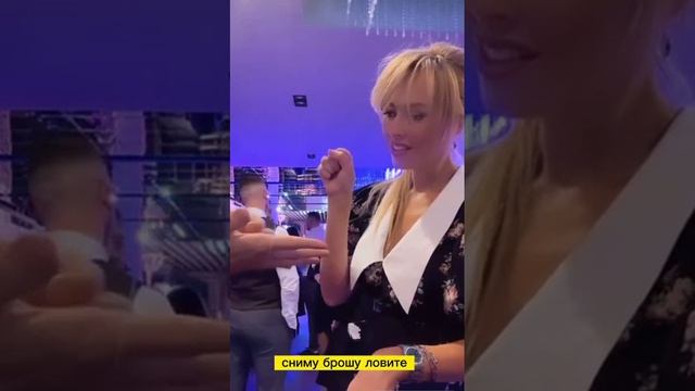 Иллюзиониста на праздник вы можете заказать в Москве по тел. (495) 16-000-18, компания Персонаж.РФ
