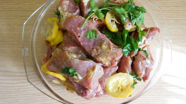 Шашлык из окорока свинины