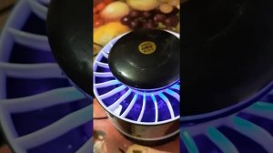 Лампа убийца от комаров.