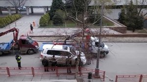 Эвакуатор не смог поднять Land Cruiser