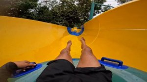 Amazing!! Let's Try The Longest Water Slide In The World At Escape Theme Park in Malaysia