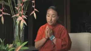 Rangjung Neljorma - Khandro la chanting 'Calling the Lama from Afar'