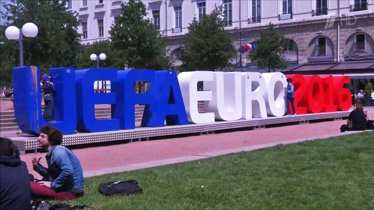 Сегодня на Чемпионате Европы по футболу определится первый финалист
