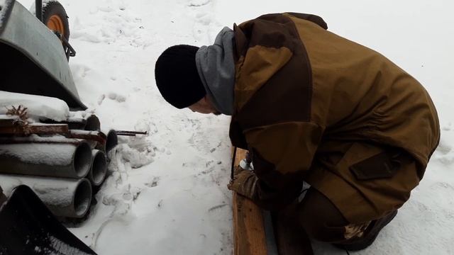 САМЫЙ ПРОСТОЙ вариант дымогенератора на естественной тяге! Для холодного копчения, своими руками!