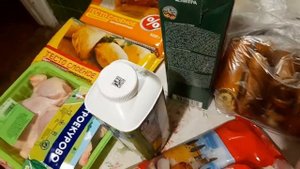 Сколько нужно денег,чтобы купить продуктов на месяц для троих пенсионеров.