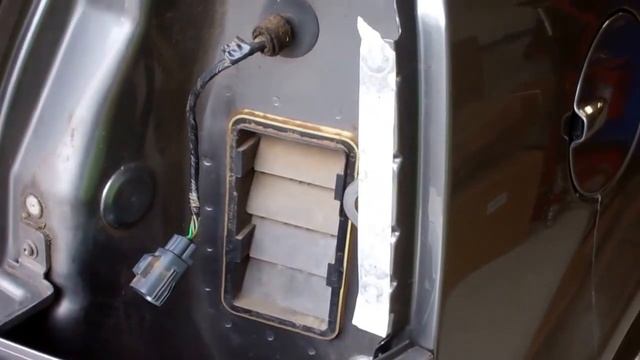 Quick way to fit rear light lamp guards to Land Rover Freelander 2 / LR2 смотреть онлайн