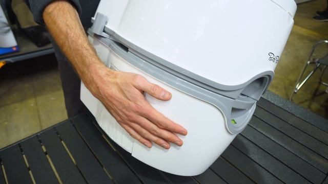 Thetford Porta Potti 565E & 565P Camp Toilet смотреть онлайн