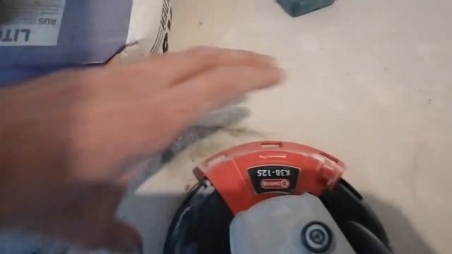 Довели стяжку до ума, скорректировали плоскость. смотреть онлайн