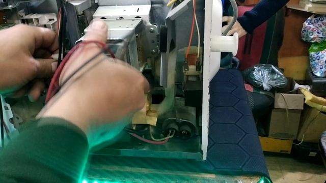 РЕМОНТ МИКРОВОЛНОВКИ СВЧ ПЕЧЬ НЕИСПРАВНОСТИ ПРОВЕРКА ИЗЛУЧАТЕЛЯ ТРАНСФОРМАТОРА ЗАМЕНА ПРЕДОХРАНИТЕЛ