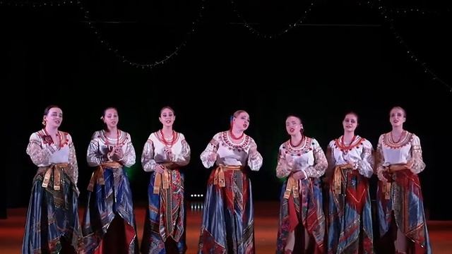 "ОЙ У ВИШНЭВОМУ САДУ" - народно-эстрадный ансамбль песни и танца 'ЖарПтица'