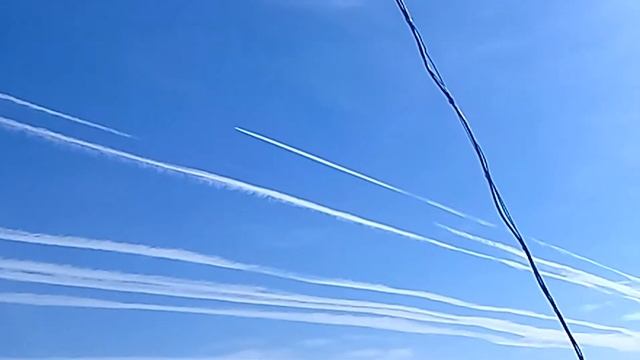 Невероятное количество самолётов!!! смотреть онлайн