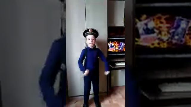 Мы шагаем как солдаты 😺😺😺 смотреть онлайн