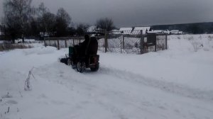 Самодельный минитрактор переломка 4х4.Снег