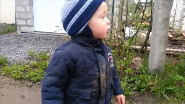 Ребенок впервый раз услышал лай собаки "Ав-ав" смотреть онлайн