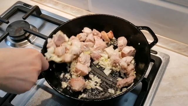 ПЛОВ!!! Рецепт плова в чавунній сковорідці. Чорнослив + барбарис в плов??? Плов со свининой.