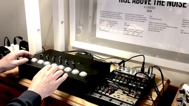 #Melodic #Jam. Volca FM, Bass and Drum Synths with a Bespoke Arduino Controller смотреть онлайн