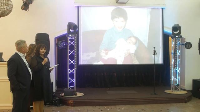 Трогательное поздравление. Подарок от мамы на свадьбе. смотреть онлайн