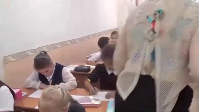 Система мероприятий школы по преодолению факторов, обуславливающих низкие результаты обучения.