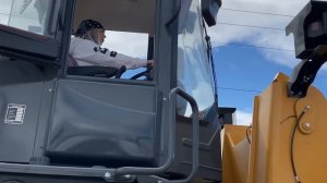 Фронтальный погрузчик LONKING LG863N.