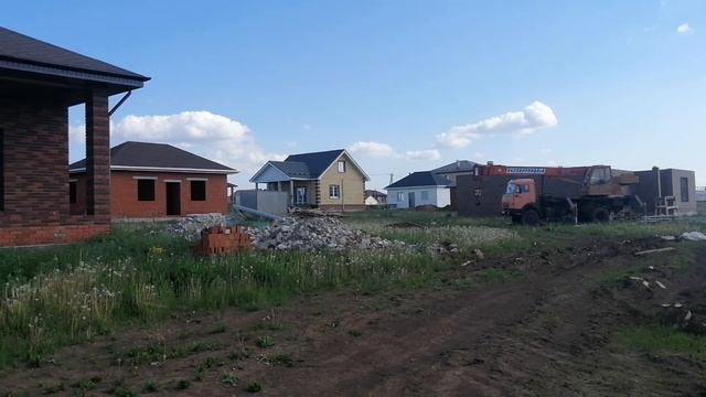 Выезд на осмотр дома на продажу в коттеджный поселок Родные просторы смотреть онлайн