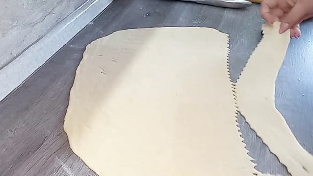 Кребли по - немецки,на кислом молоке или кефире.Готовятся быстро.  Очень вкусные и пышные.