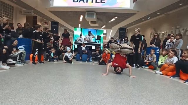 ДЭДПУЛ, НИКА, БАРУЛЯ, ДАДО | ОТБОР ДО 15 ЛЕТ | ПЛАНЕТА DANCE BATTLE г. Уфа смотреть онлайн