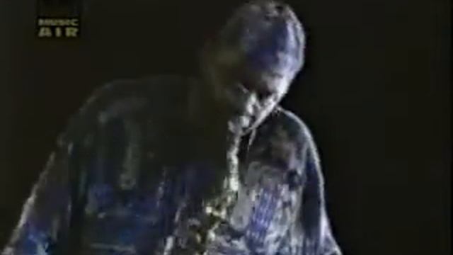 Kenny Garrett Trio - Wayne's Thang смотреть онлайн