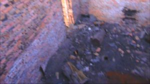 Руины Сары-Шагана и лопоухая собачка. Пустыня Бетпак-Дала, Сары-Шаган, Казахстан. Заброшенные места