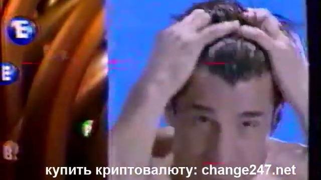 Мужик выходит из вертолета, реклама шампуня Лореаль