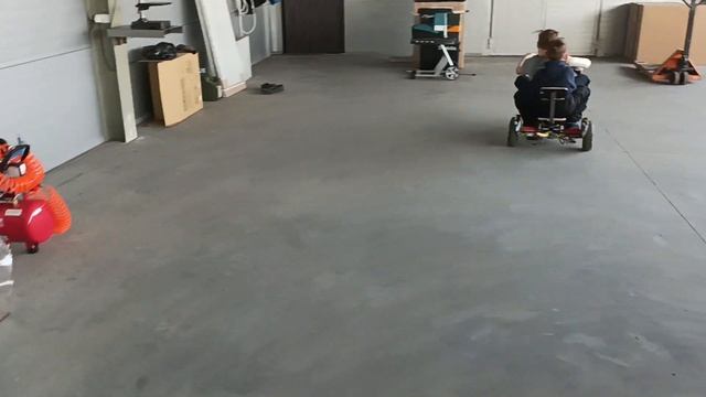 Электротранспорт для детей. Трайк из гиоскутера.