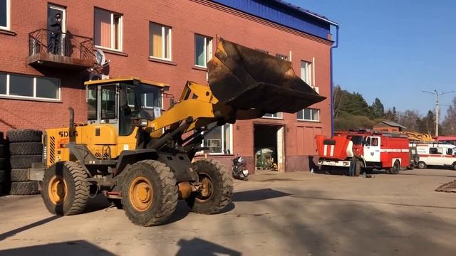 Фронтальный погрузччик SDLG LG936L смотреть онлайн