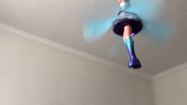 ЛЕТАЮЩАЯ ФЕЯ!!! НОВАЯ ВОЛШЕБНАЯ ИГРУШКА АРИНЫ!!!! смотреть онлайн