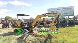 Экскаватор KOMATSU PC10-7 отжимается копает на 3 метра глубиной объём ковша 0.03 куб метр Красноярск