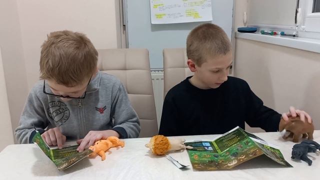 sbabam стреч - іграшки elephant, lion смотреть онлайн