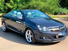 Каким образом поменять рулевую рейку и сцепление коробки Опель Астра на примере Ашки 2011