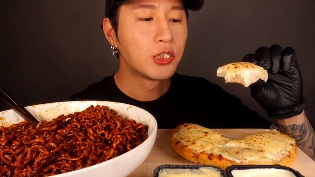 ASMR MUKBANG BLACK BEAN FIRE NOODLES & EXTRA CHEESY PIZZA (No Talking) EATING SOUNDS | Zach Choi