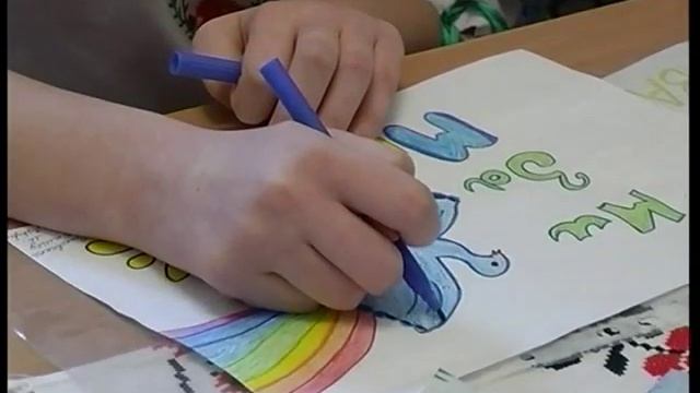 Вихованці гуртка "Мій рідний край" виготовили вітальні листівки воїнам АТО смотреть онлайн