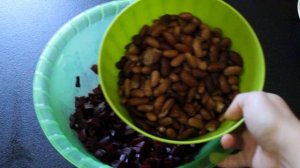 Салат из свеклы,фасоли и соленых огурцов